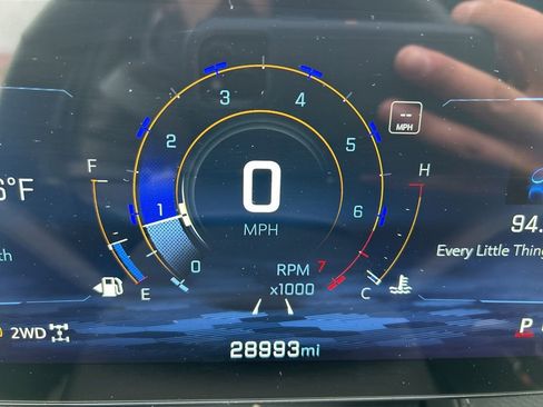 Used 2025 Chevrolet Equinox LT w/ Convenience Package II image 22