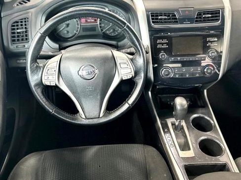 Used 2014 Nissan Altima 2.5 S w/ Display Audio Package image 40