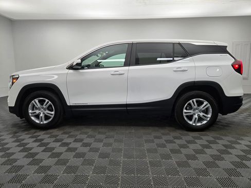 Used 2023 GMC Terrain SLE image 12