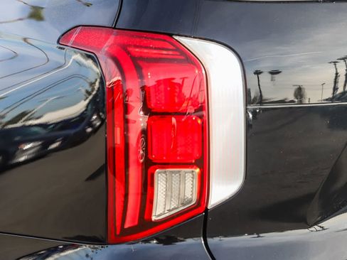 Used 2023 Hyundai Palisade Calligraphy image 9