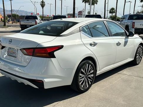 Used 2025 Nissan Altima 2.5 SV image 24