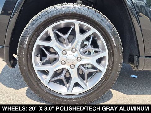 Used 2020 Jeep Grand Cherokee Overland AWD/4WD image 17