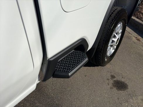 Used 2025 Chevrolet Silverado 2500 W/T w/ WT Convenience Package image 17