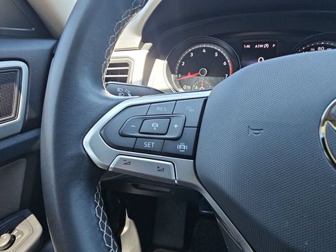 Used 2021 Volkswagen Atlas SE w/ Panoramic Sunroof Package FWD image 18