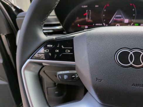 Used 2025 Audi Q5 Premium w/ Convenience Package AWD/4WD image 19