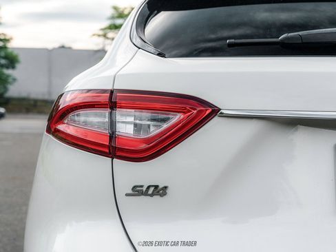 Used 2017 Maserati Levante S AWD/4WD image 90