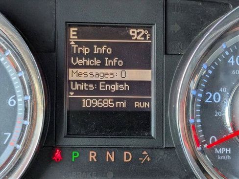 Used 2015 Chrysler Town & Country S w/ Driver Convenience Group FWD image 11