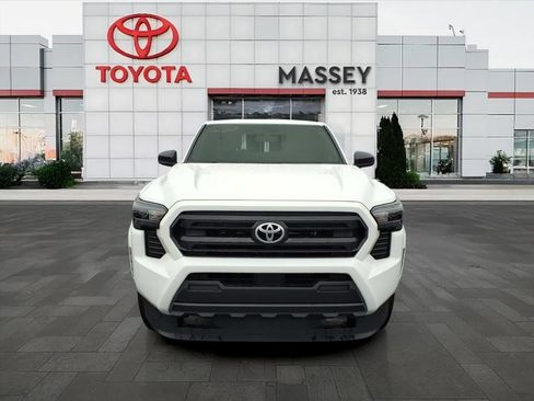 Used 2025 Toyota Tacoma SR RWD image 8