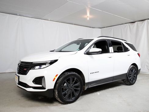Used 2024 Chevrolet Equinox RS image 28