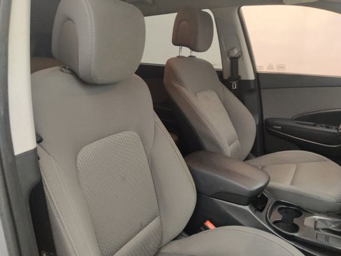 Used 2018 Hyundai Santa Fe SE FWD image 21