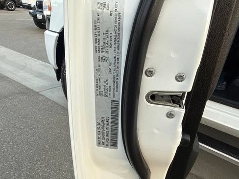 Used 2024 RAM 2500 Laramie AWD/4WD image 24
