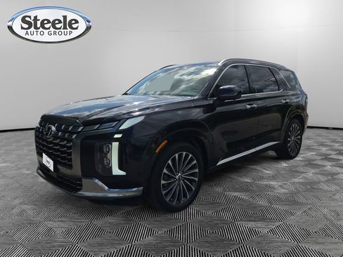 Used 2023 Hyundai Palisade Calligraphy FWD image 1