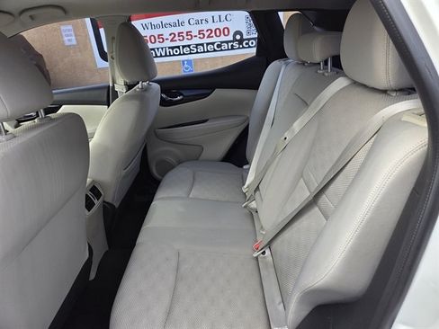 Used 2018 Nissan Rogue Sport SV w/ SV All-Weather Package image 10