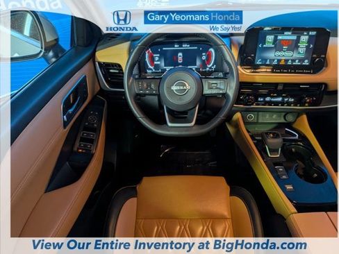 Used 2023 Nissan Rogue Platinum w/ Platinum Premium Package FWD image 16