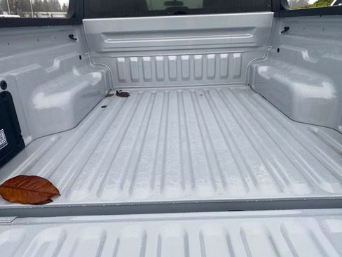 New 2025 Ford Maverick XL w/ Equipment Group 101A image 28