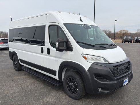 New 2025 RAM ProMaster 2500 w/ Advanced Safety Group FWD image 3