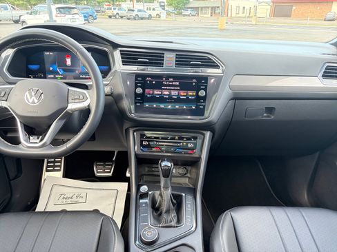 Certified 2023 Volkswagen Tiguan SE R-Line AWD/4WD image 20