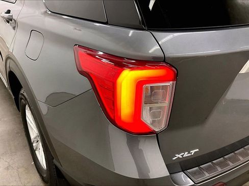 Used 2023 Ford Explorer XLT w/ Equipment Group 202A AWD/4WD image 23