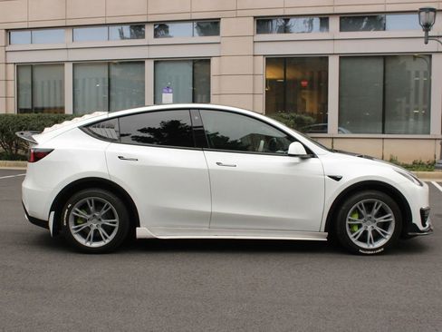 Used 2021 Tesla Model Y Long Range AWD/4WD image 6