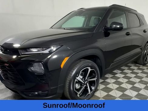 Used 2023 Chevrolet TrailBlazer RS w/ Sun and Liftgate Package AWD/4WD image 6