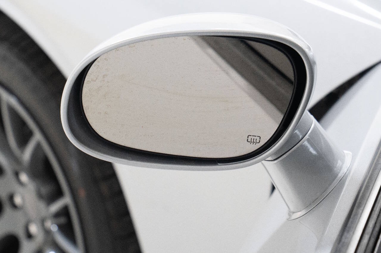Used 2021 Dodge Challenger SXT RWD image 11