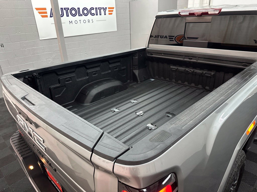 Used 2025 GMC Sierra 3500 Denali Ultimate AWD/4WD image 11