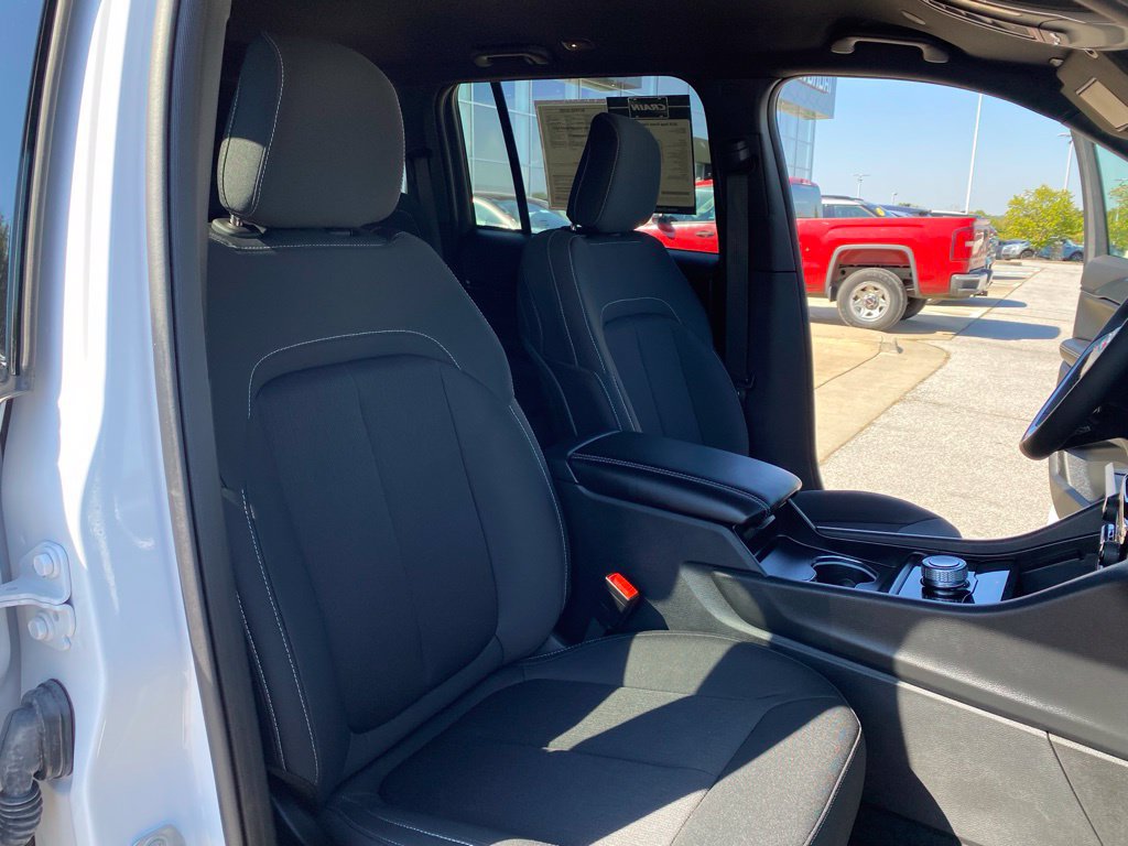 Used 2025 Jeep Grand Cherokee Laredo w/ MOPAR Finishing Package RWD image 29
