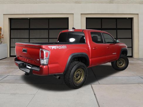 Used 2022 Toyota Tacoma TRD Off-Road w/ Technology Package AWD/4WD image 4