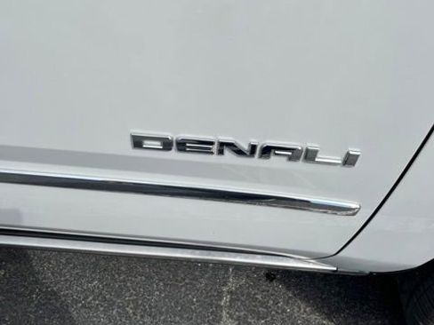 Used 2016 GMC Yukon Denali w/ Open Road Package AWD/4WD image 5