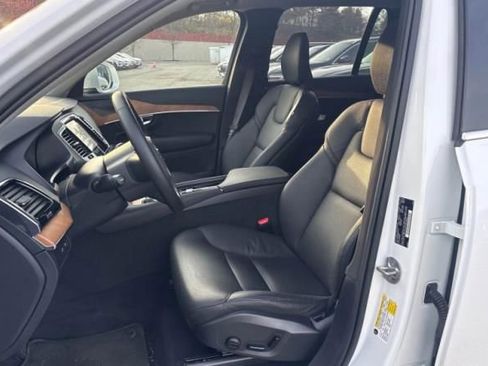 Used 2024 Volvo XC90 T8 Plus AWD/4WD image 5