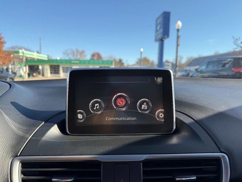 Used 2016 MAZDA MAZDA3 i Sport image 17