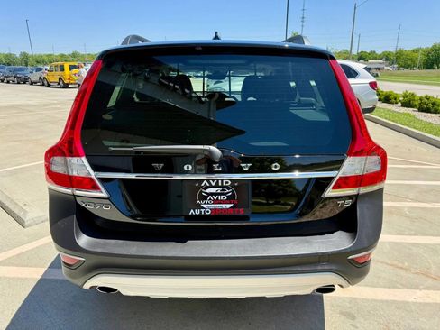 Used 2016 Volvo XC70 T5 Premier w/ Proximity Package FWD image 7