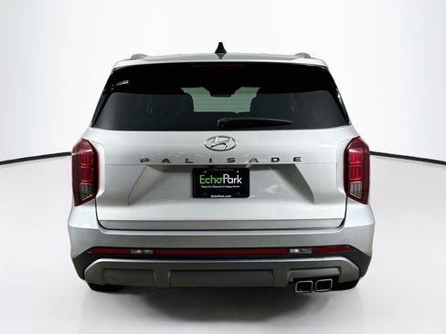 Used 2025 Hyundai Palisade SEL FWD image 7
