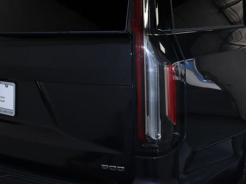 Used 2024 Cadillac Escalade Sport Platinum w/ Heavy-Duty Trailer Package AWD/4WD image 14