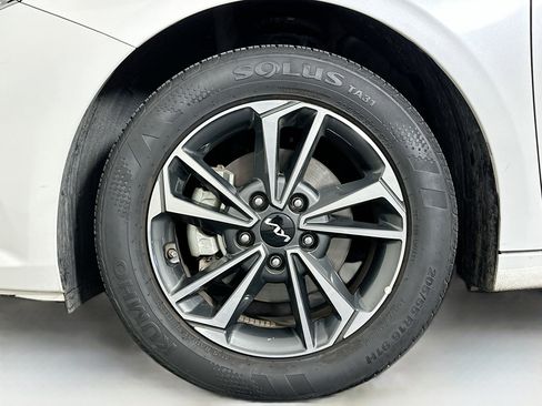 Used 2024 Kia Forte LXS image 11