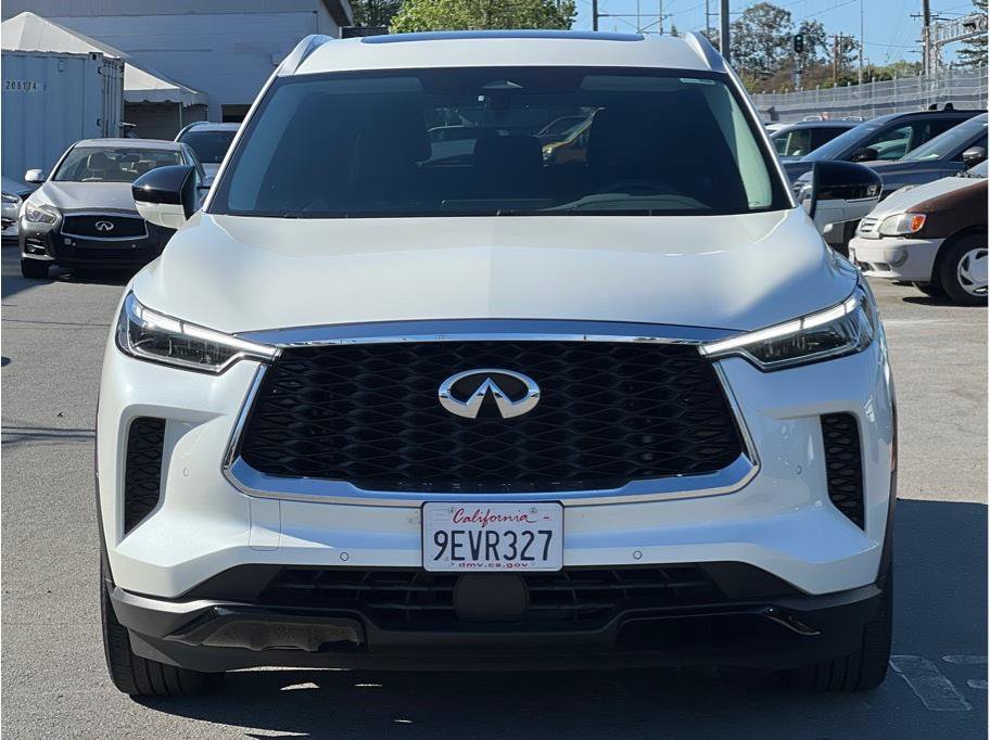 Used 2023 INFINITI QX60 Luxe AWD/4WD image 2