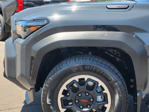 Certified 2025 Toyota 4Runner TRD Off-Road AWD/4WD image 7
