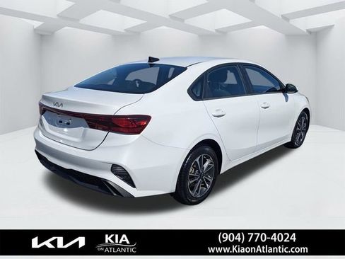 Used 2024 Kia Forte LXS image 3