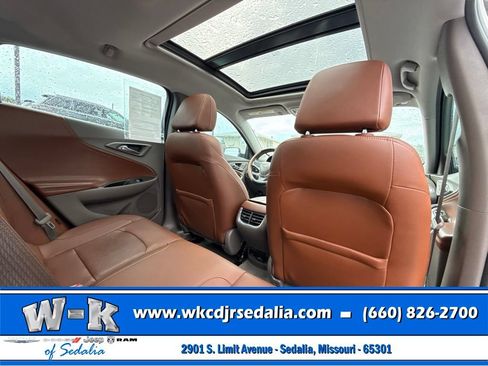 Used 2018 Chevrolet Malibu Premier w/ Premier Sun and Wheel Package FWD image 29