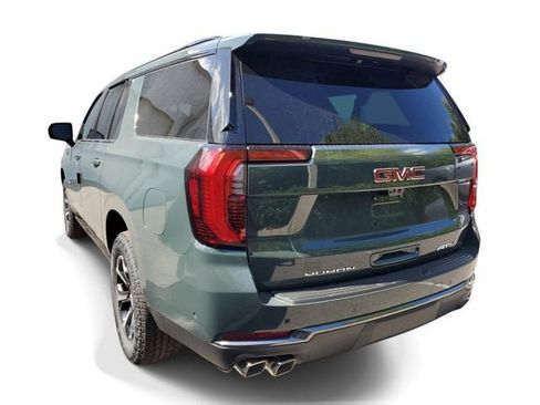 New 2026 GMC Yukon XL AT4 AWD/4WD image 4