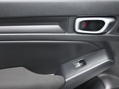 Used 2023 Honda Civic LX image 9