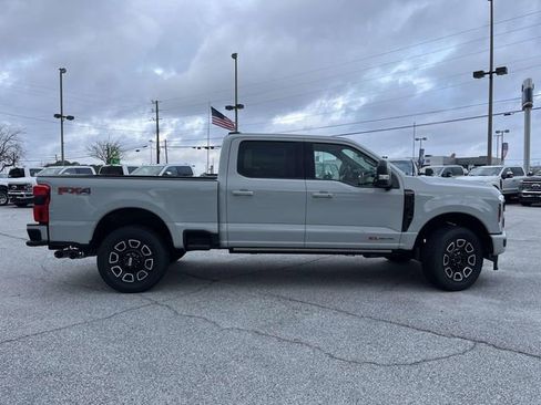 New 2026 Ford F250 Platinum AWD/4WD image 2