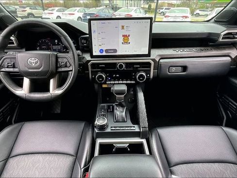 Used 2024 Toyota Tacoma Limited w/ Limited Package (LT) image 7