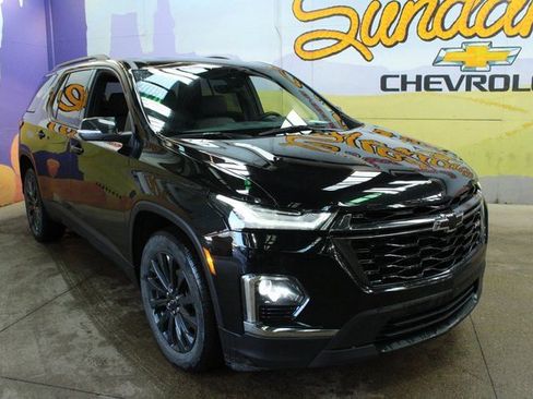 Used 2023 Chevrolet Traverse RS image 4