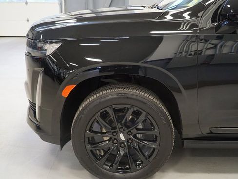 Used 2023 Cadillac Escalade ESV Sport Platinum w/ LPO, ONYX Package image 11