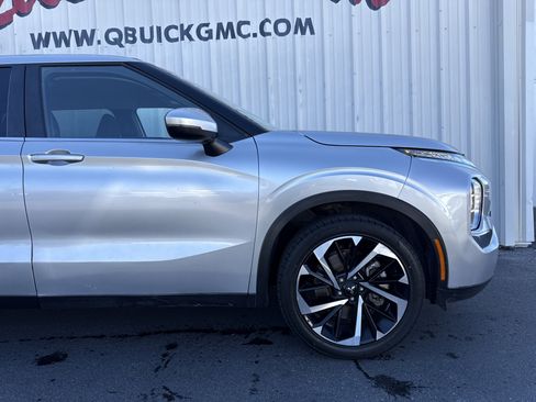 Used 2022 Mitsubishi Outlander ES image 27