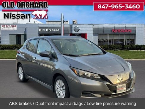 Used 2025 Nissan Leaf S image 5