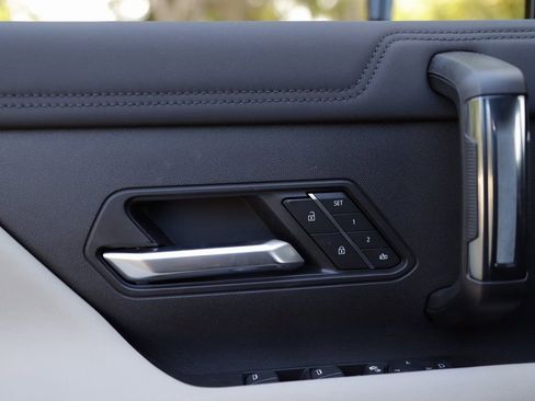 New 2026 GMC Hummer EV SUV image 32