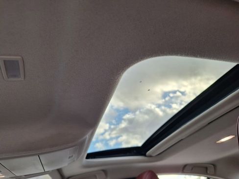 Used 2023 MAZDA MAZDA3 s image 12