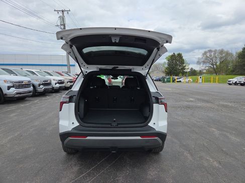 New 2026 Chevrolet Equinox LT FWD image 6
